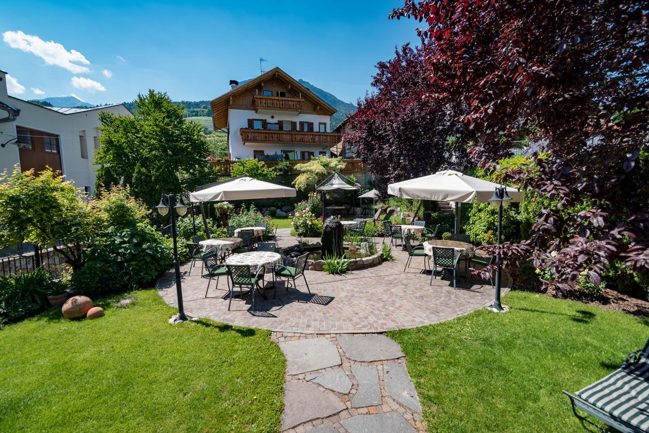 Hotel Zum Mohren Tesimo Exterior photo
